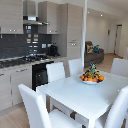 Aurorahouse Apartment Fiumicino
